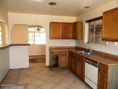 3610 E Clarendon Ave, Phoenix, AZ 85018 photo 8