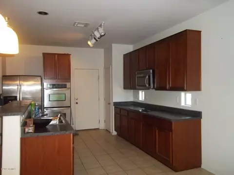 4056 E Devon Dr, Gilbert, AZ 85296 photo 2