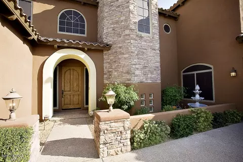 3715 E Louise Dr, Phoenix, AZ 85050 photo 2