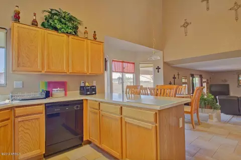 320 W Constitution Dr, Gilbert, AZ 85233 photo 8