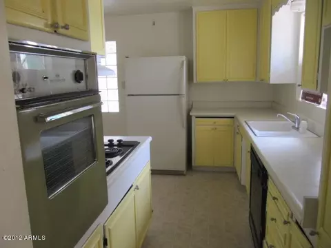 524 W 3rd Pl, Mesa, AZ 85201 photo 2