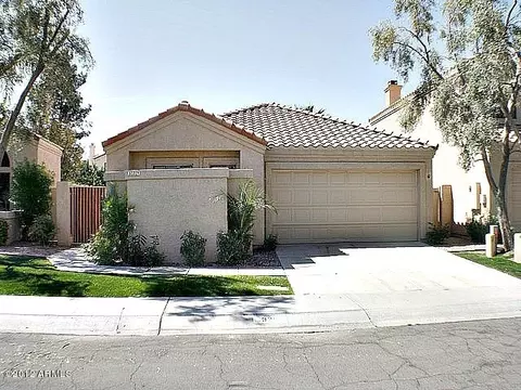 329 E Stonebridge Dr, Gilbert, AZ 85234 photo 1