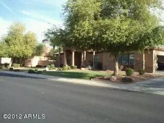 719 E Bridle Way, Gilbert, AZ 85295 photo 2