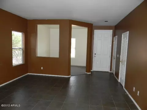 1154 E Hampton Ln, Gilbert, AZ 85295 photo 4