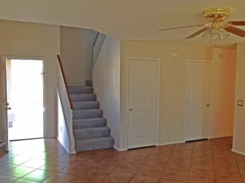 2282 E Arabian Dr, Gilbert, AZ 85296 photo 3
