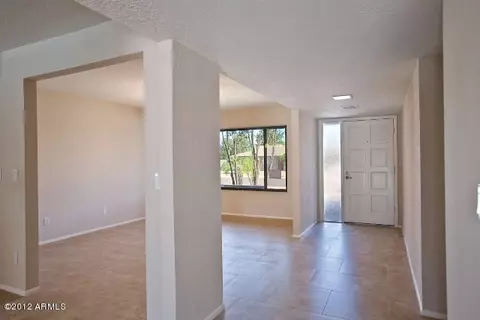 4039 E Mercer Ln, Phoenix, AZ 85028 photo 3