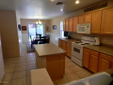 1349 S Bridgegate Dr, Gilbert, AZ 85296 photo 8