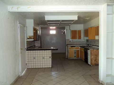 7536 W Mitchell Dr, Phoenix, AZ 85033 photo 2