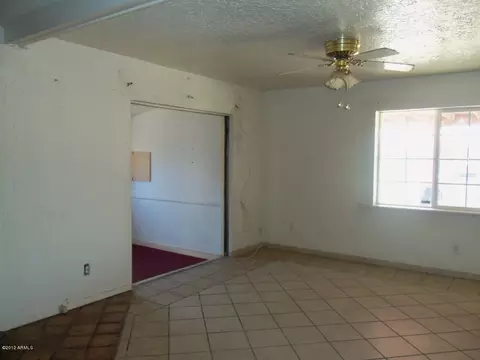 7536 W Mitchell Dr, Phoenix, AZ 85033 photo 9