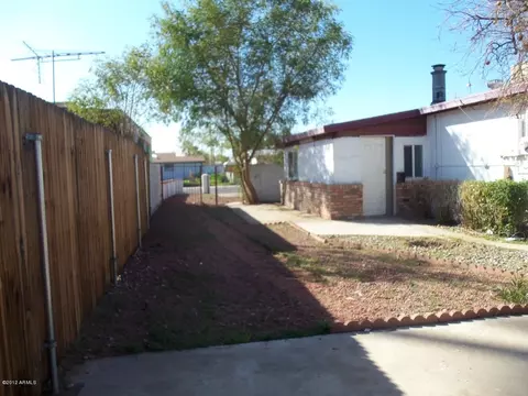 7536 W Mitchell Dr, Phoenix, AZ 85033 photo 10
