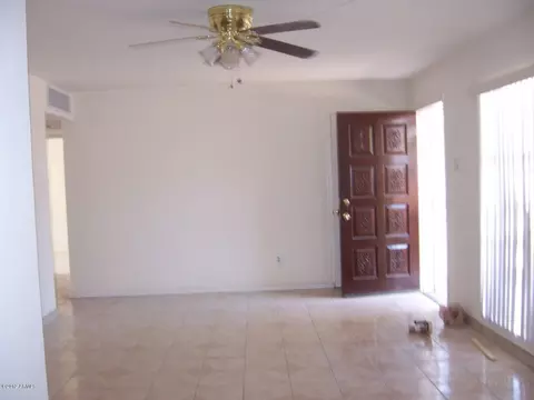 3008 E Pinchot Ave, Phoenix, AZ 85016 photo 2