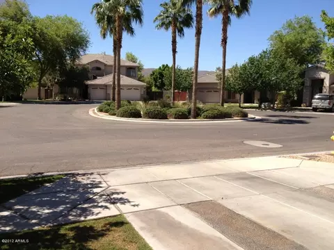 2422 E Darrel Rd, Phoenix, AZ 85042 photo 2