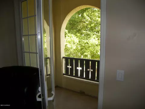1316 S Owl Dr, Gilbert, AZ 85296 photo 5