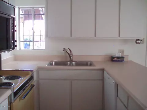 1040 E Laguna Dr, Tempe, AZ 85282 photo 4
