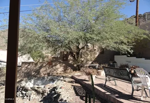 222 E Saddle Ln, Phoenix, AZ 85020 photo 4