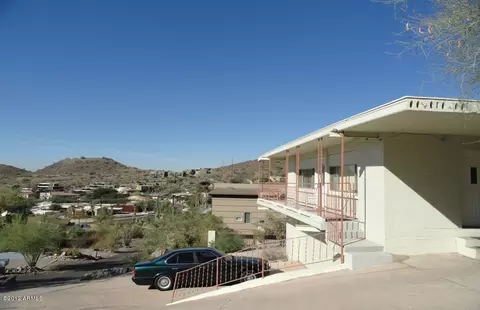 222 E Saddle Ln, Phoenix, AZ 85020 photo 3