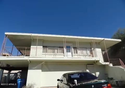 222 E Saddle Ln, Phoenix, AZ 85020 photo 1