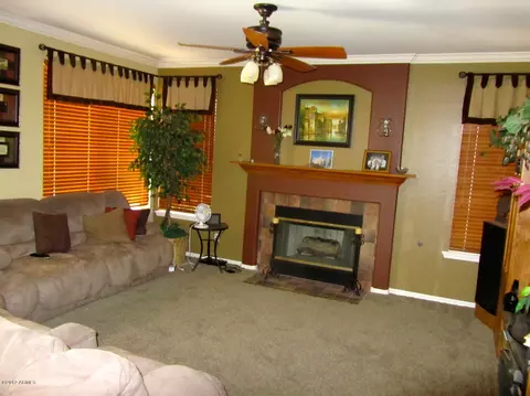 3094 E Indigo Bay Dr, Gilbert, AZ 85234 photo 4