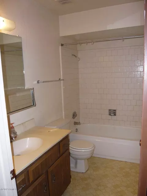 433 E Royal Palms Dr, Mesa, AZ 85203 photo 7