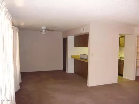 433 E Royal Palms Dr, Mesa, AZ 85203 photo 3