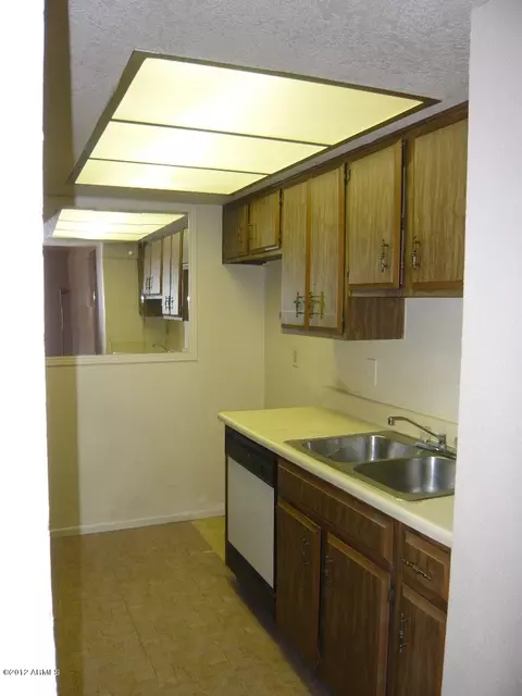 433 E Royal Palms Dr, Mesa, AZ 85203 photo 5