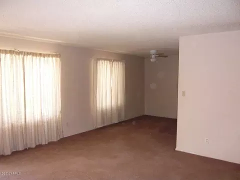 433 E Royal Palms Dr, Mesa, AZ 85203 photo 2