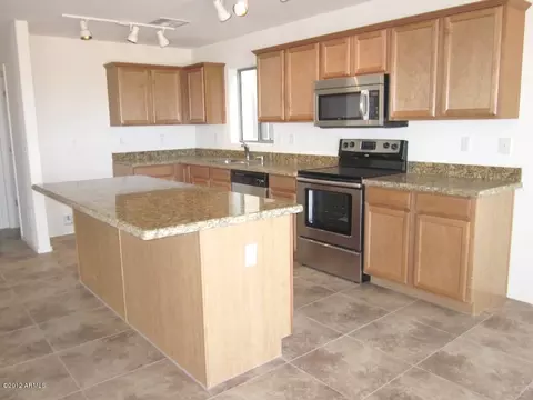 144 E Taylor Ave, Coolidge, AZ 85128 photo 2