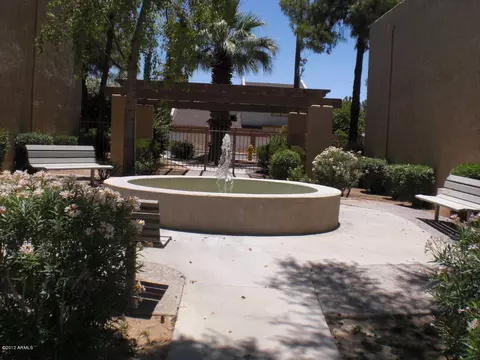 5525 E Thomas Rd #F7, Phoenix, AZ 85018 photo 2