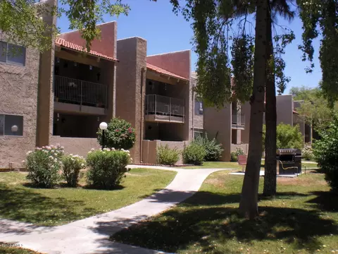 5525 E Thomas Rd #F7, Phoenix, AZ 85018 photo 1