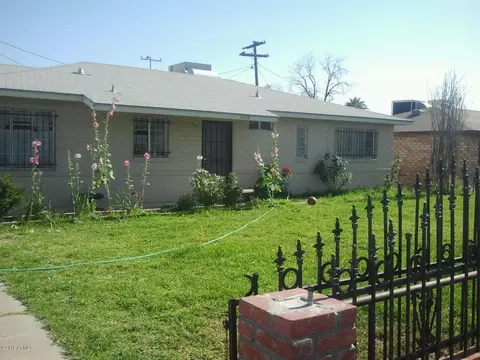 4743 E Fillmore St, Phoenix, AZ 85008 photo 2