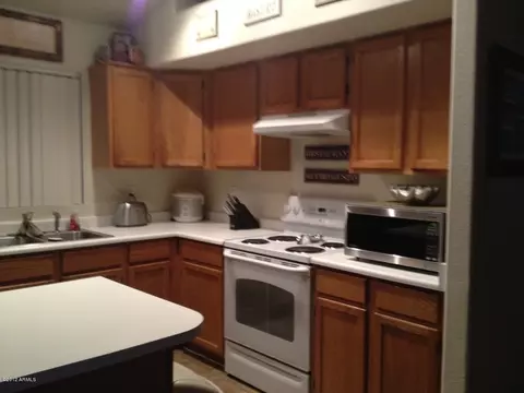 418 W Smoke Tree Rd, Gilbert, AZ 85233 photo 2