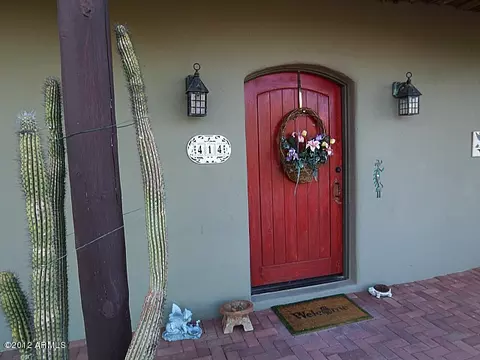 414 E Lavitt Ln, Phoenix, AZ 85086 photo 5