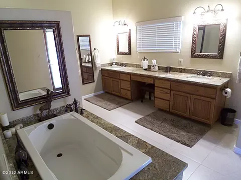 414 E Lavitt Ln, Phoenix, AZ 85086 photo 18