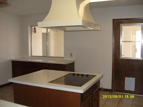 566 S Lawson Dr, Apache Junction, AZ 85120 photo 6