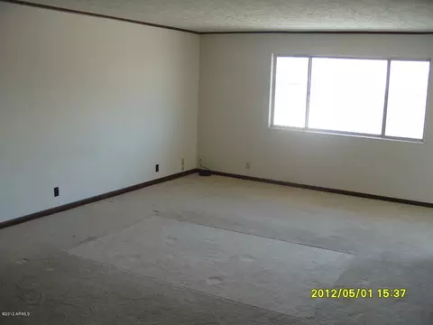 566 S Lawson Dr, Apache Junction, AZ 85120 photo 3