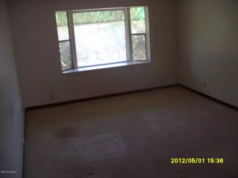 566 S Lawson Dr, Apache Junction, AZ 85120 photo 2