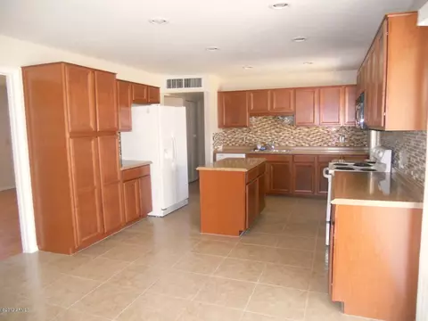 2913 W Wethersfield Rd, Phoenix, AZ 85029 photo 7