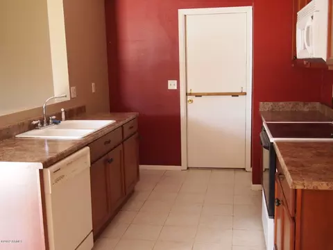 4541 N 77th Dr, Phoenix, AZ 85033 photo 2