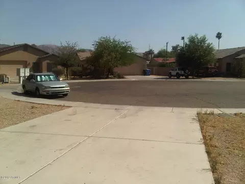 732 E Carson Rd, Phoenix, AZ 85042 photo 13