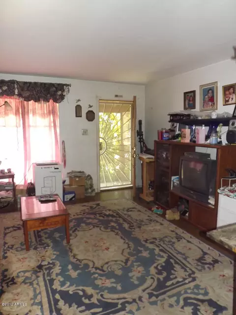 2012 N 37th Dr, Phoenix, AZ 85009 photo 3