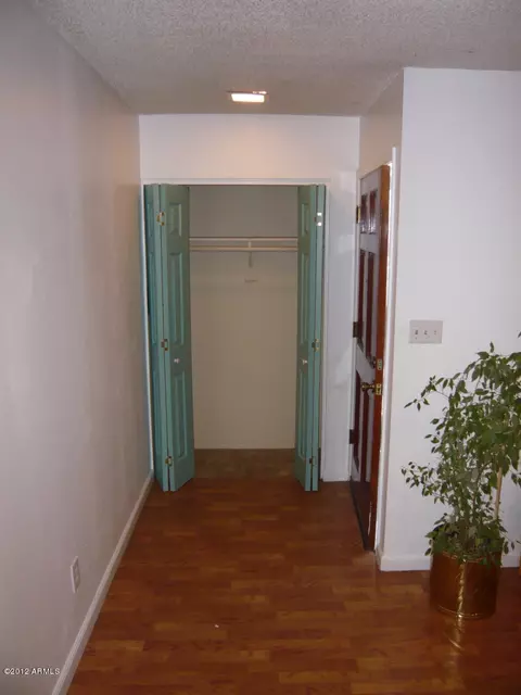 2174 E Concorda Dr, Tempe, AZ 85282 photo 8