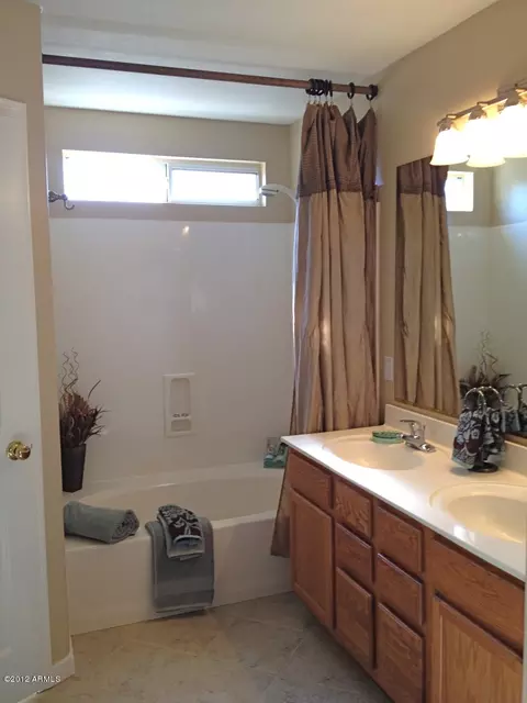 3736 E Simpson Ct, Gilbert, AZ 85297 photo 9