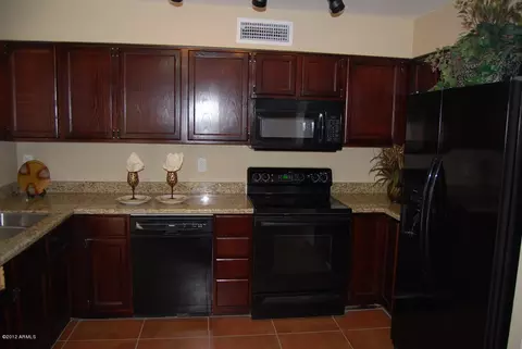 532 S Creston St, Mesa, AZ 85204 photo 5