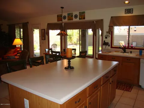 4119 E Robin Ln, Phoenix, AZ 85050 photo 11