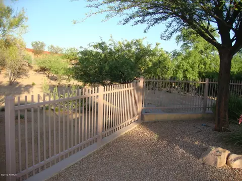 4119 E Robin Ln, Phoenix, AZ 85050 photo 2