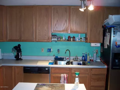 1854 N 64th Ln, Phoenix, AZ 85035 photo 4