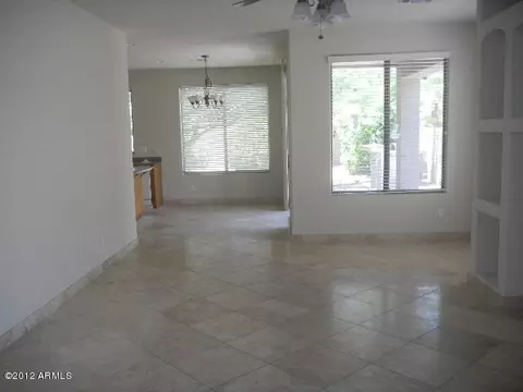 844 S Roca Ct, Gilbert, AZ 85296 photo 4