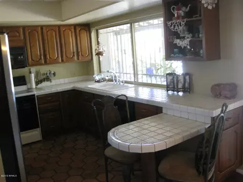3008 E Calaveros Dr, Phoenix, AZ 85028 photo 11