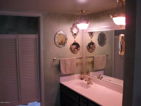 3008 E Calaveros Dr, Phoenix, AZ 85028 photo 18
