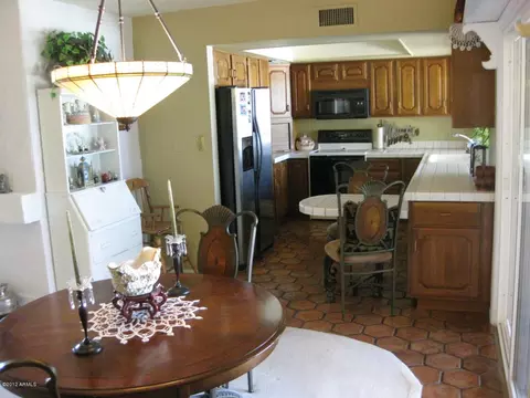 3008 E Calaveros Dr, Phoenix, AZ 85028 photo 2